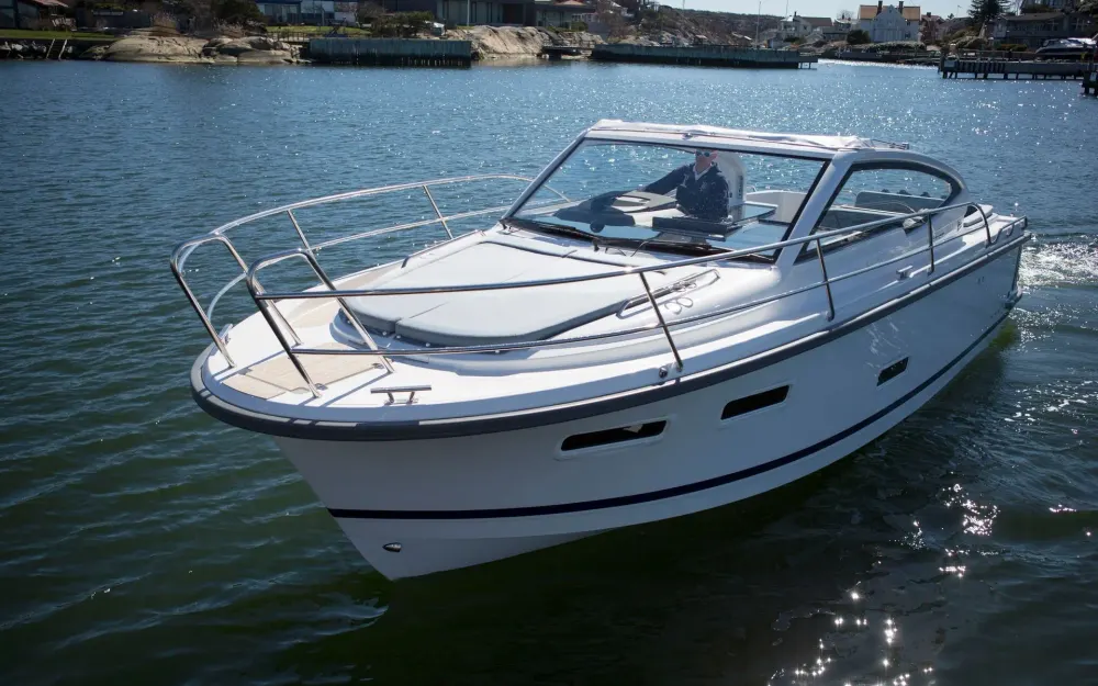 slider 0 Nimbus  305 Coupe