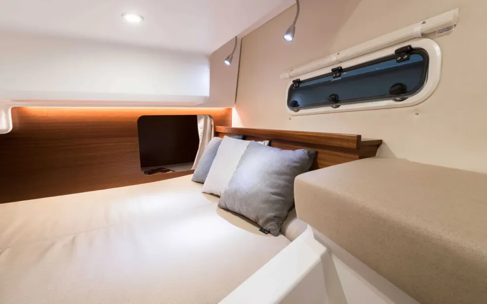 slider 7 Nimbus  305 Coupe