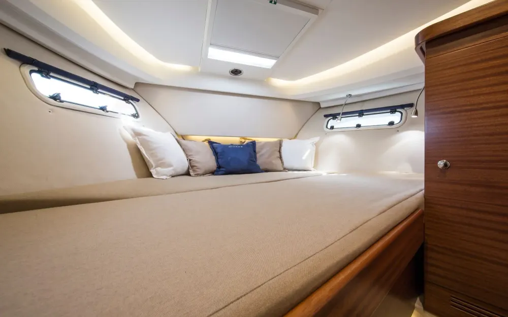 slider 3 Nimbus  305 Coupe