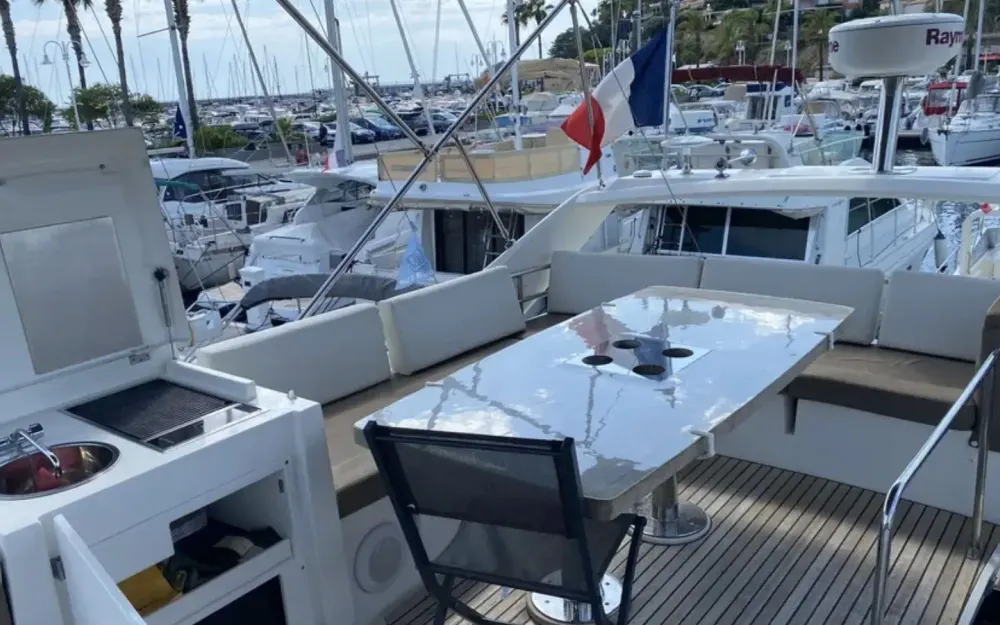 slider 32 Jeanneau Prestige 450 Fly