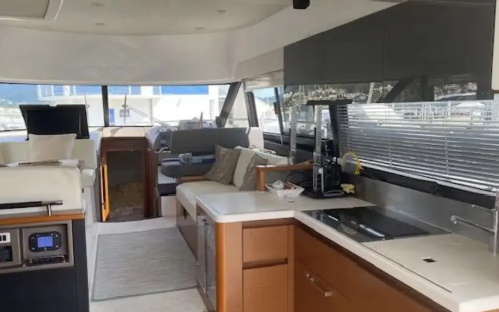 slider 4 Jeanneau Prestige 450 Fly