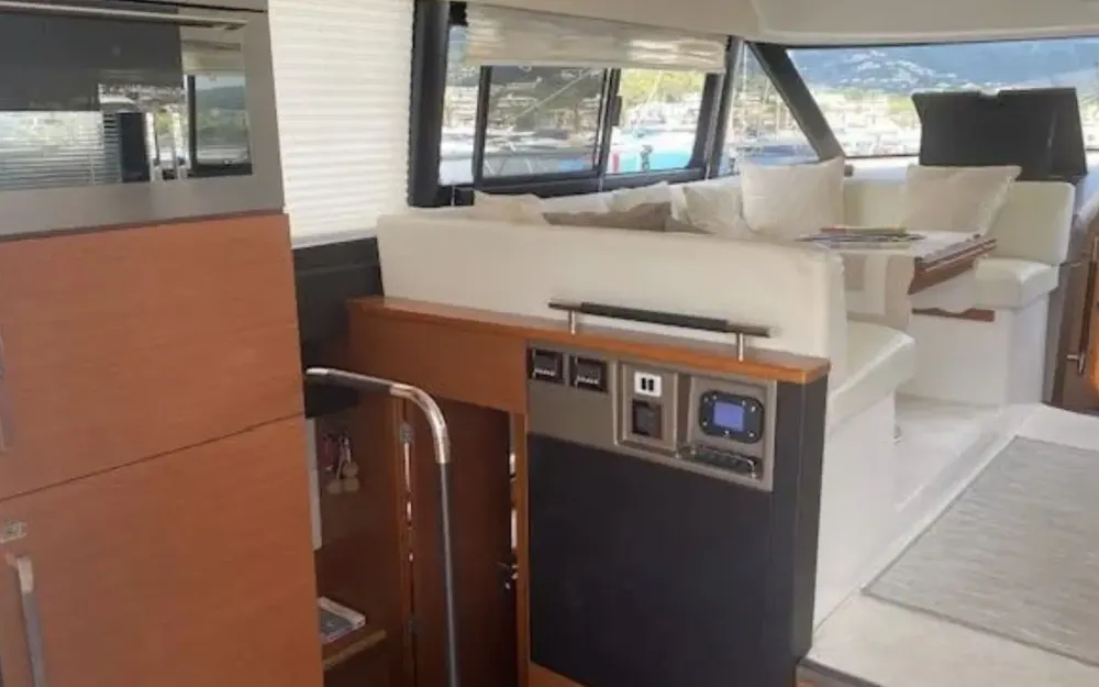 slider 7 Jeanneau Prestige 450 Fly