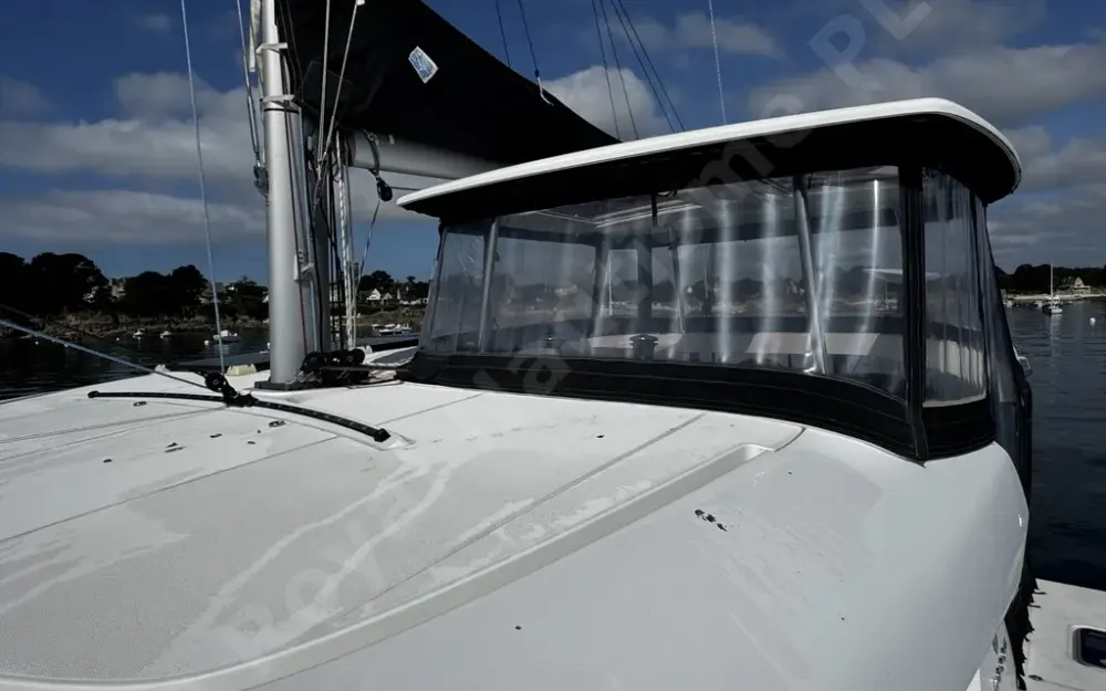 slider 5 Lagoon  42