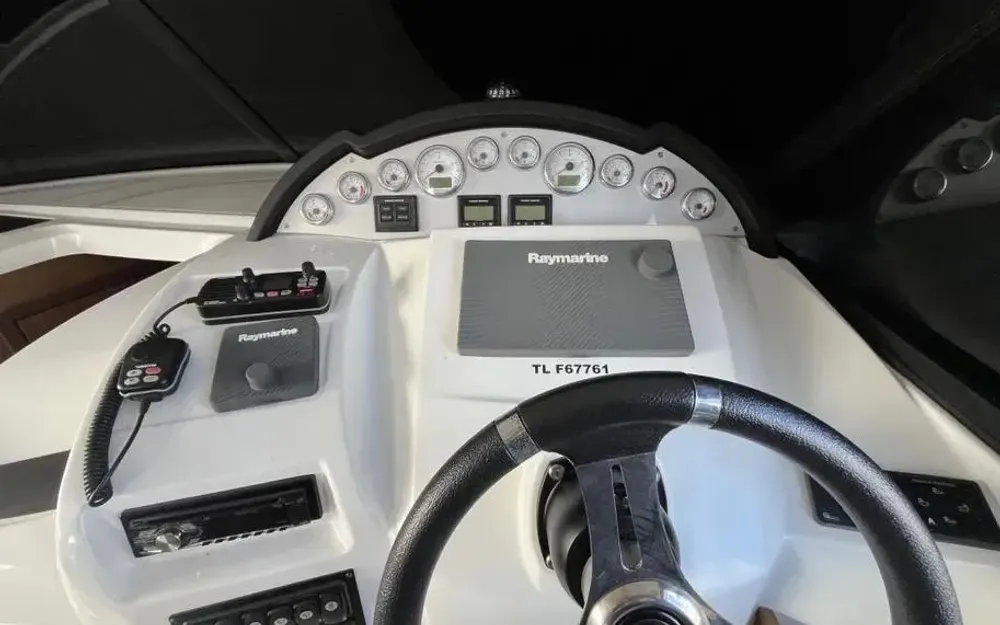 slider 4 Beneteau Antares 36
