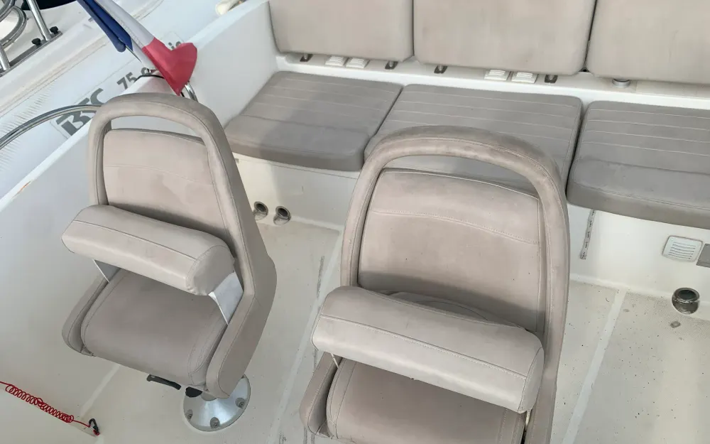 slider 12 Quicksilver Activ 675 Sundeck