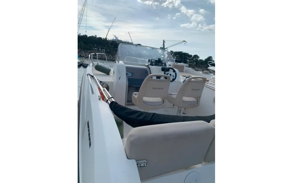 slider 2 Quicksilver Activ 675 Sundeck