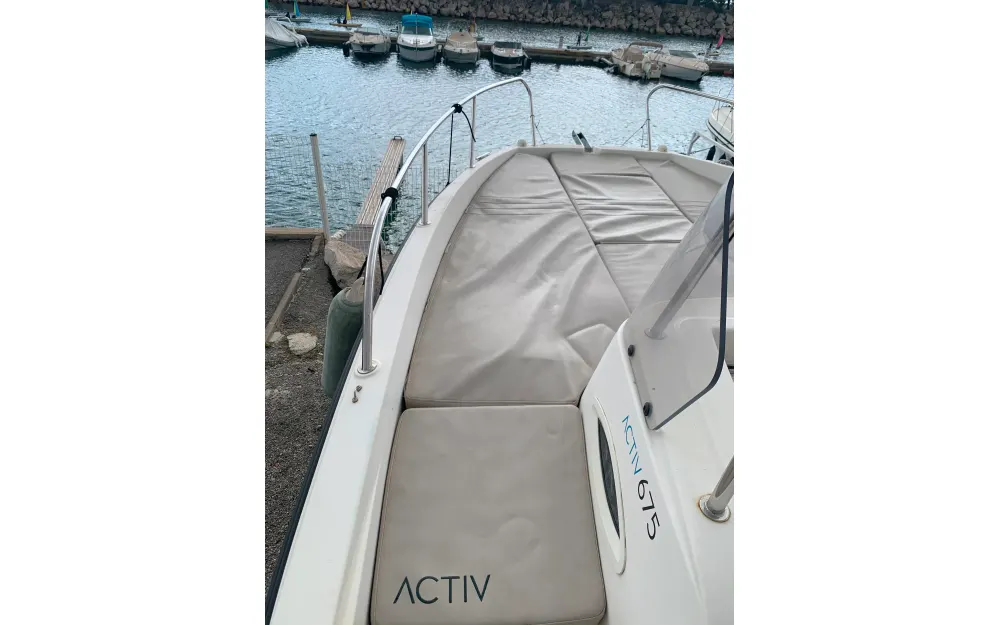 slider 8 Quicksilver Activ 675 Sundeck