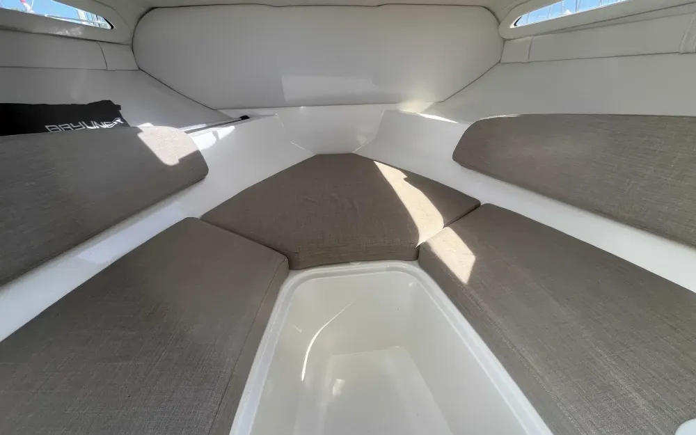 slider 5 Bayliner VR5 Cuddy