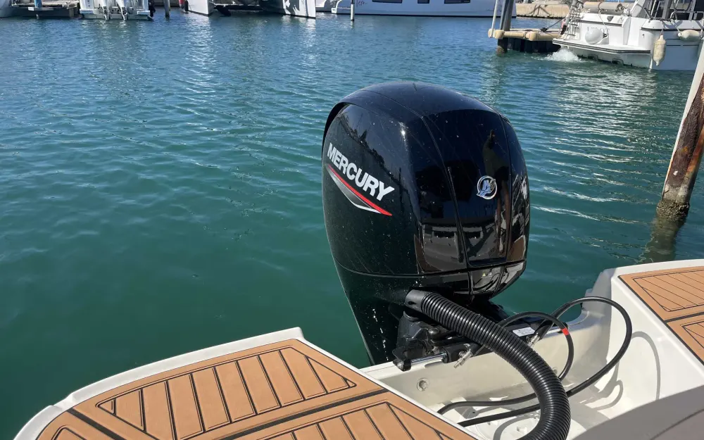 slider 6 Bayliner VR5 Cuddy