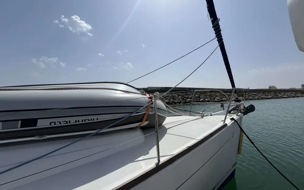slider 2 Beneteau Oceanis 37