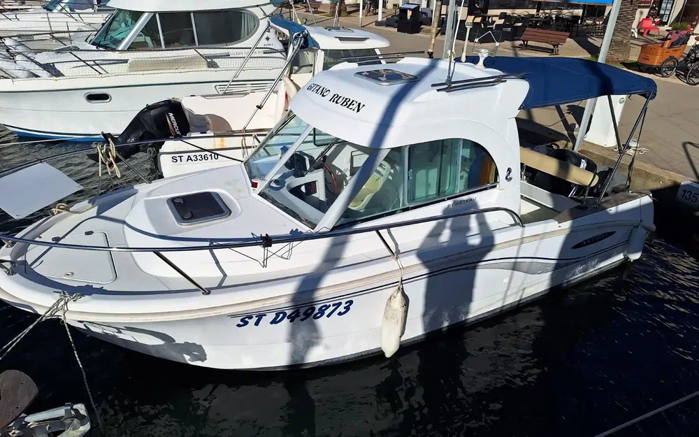 slider 11 Beneteau Antares 650