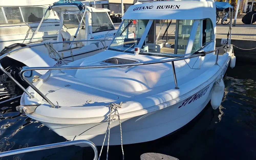 slider 13 Beneteau Antares 650