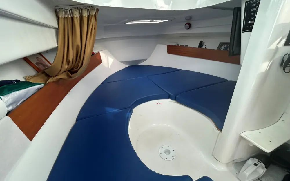 slider 2 Beneteau Antares 650