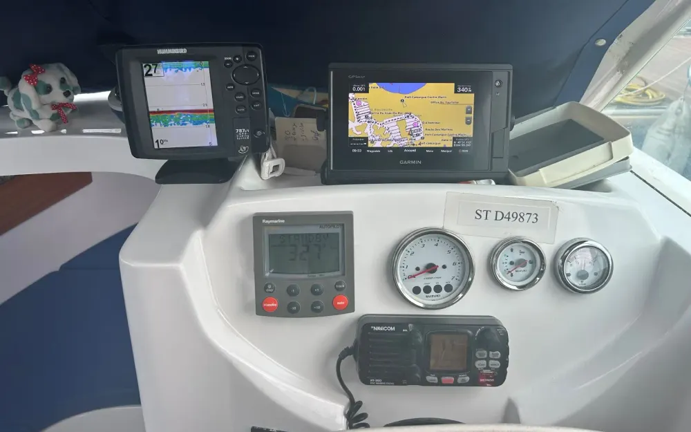 slider 4 Beneteau Antares 650