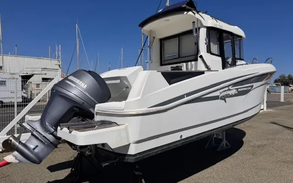 slider 1 Beneteau Barracuda 7