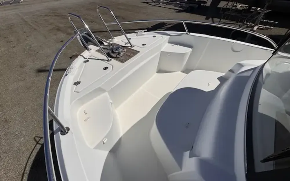 slider 5 Beneteau Barracuda 7