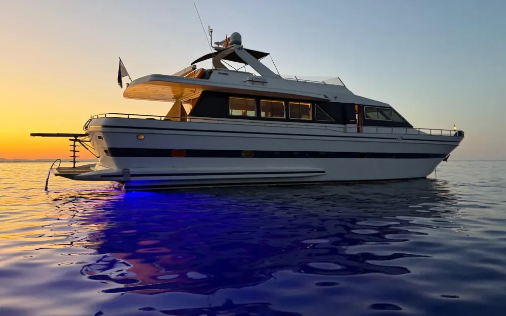 slider 3 Falcon  80