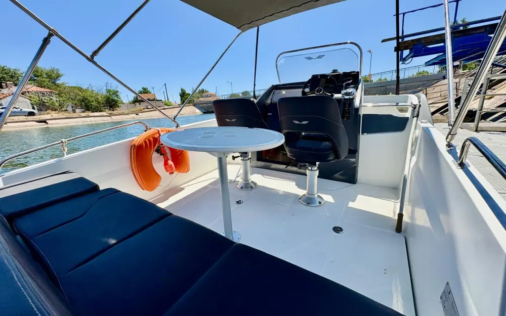 slider 8 Beneteau Flyer 6.6 SUNdeck