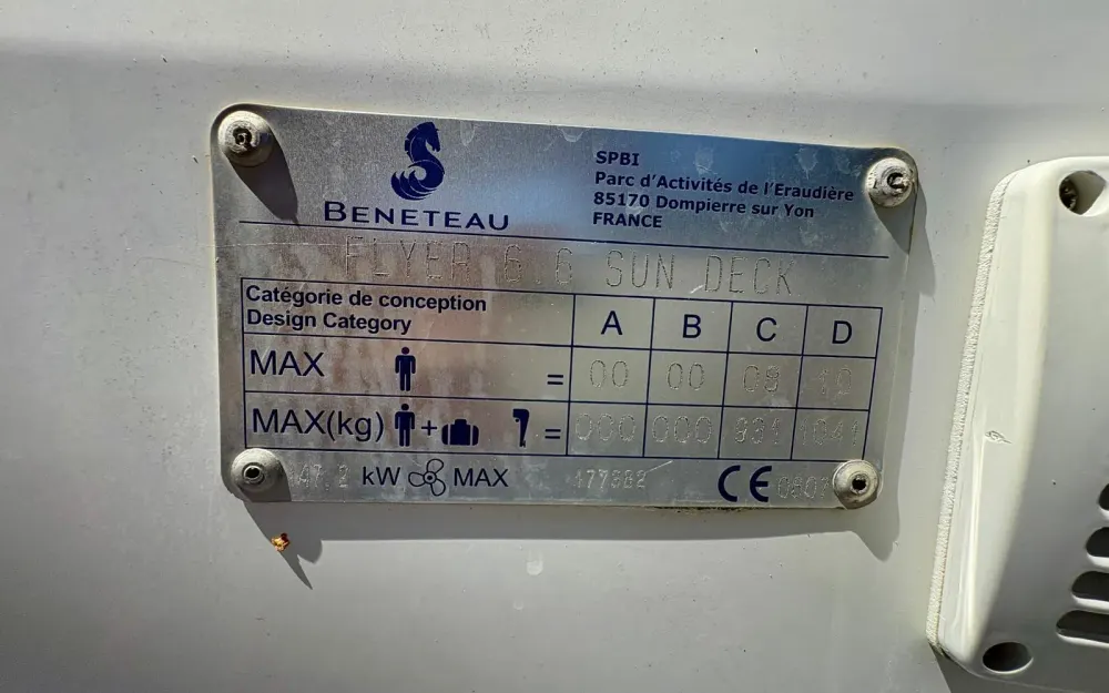 slider 16 Beneteau Flyer 6.6 SUNdeck