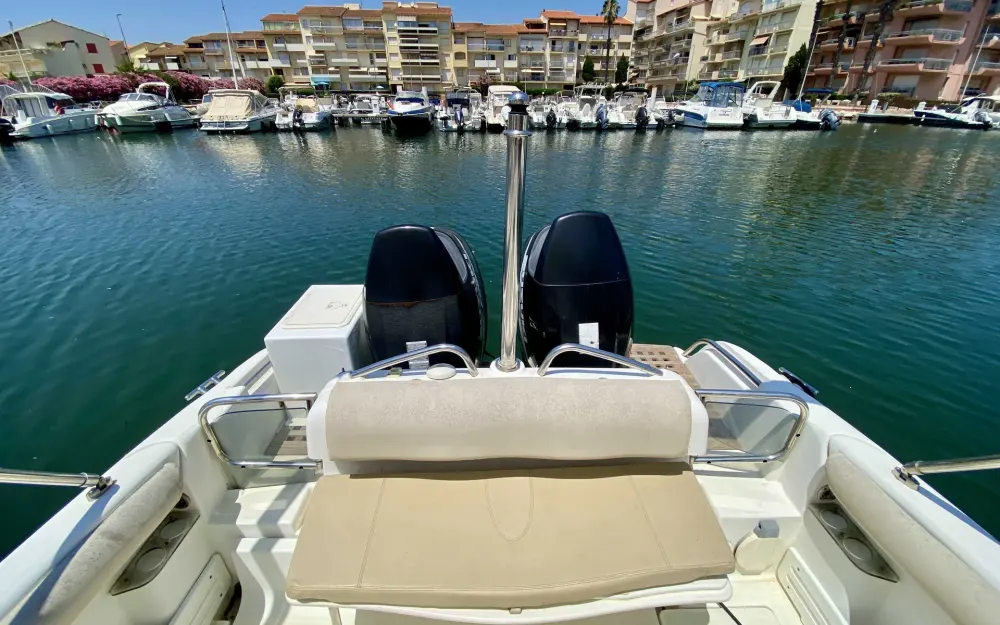 slider 13 Beneteau Flyer 750 Open