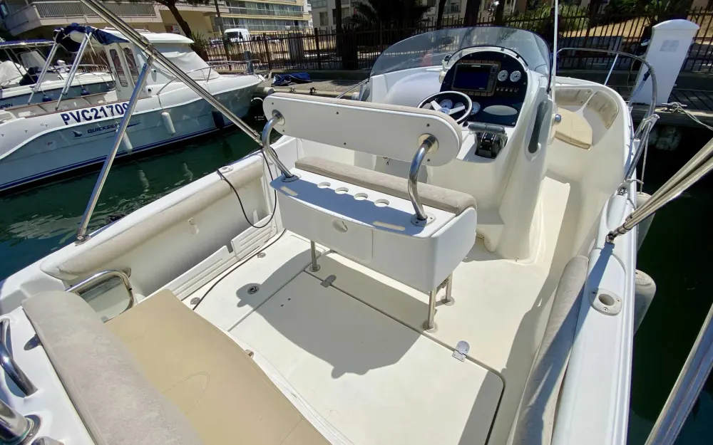slider 3 Beneteau Flyer 750 Open