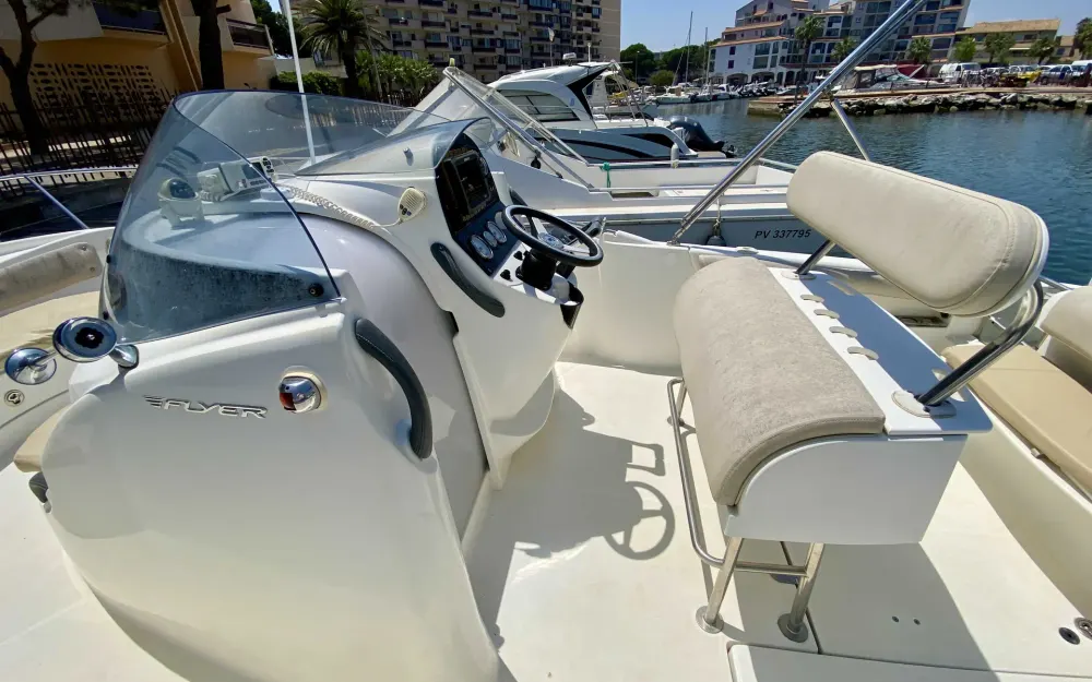 slider 5 Beneteau Flyer 750 Open