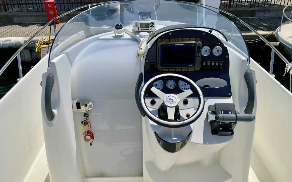 slider 7 Beneteau Flyer 750 Open