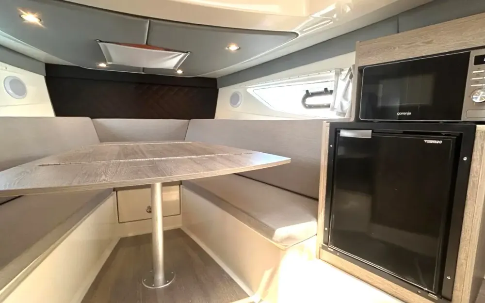 slider 11 Quicksilver Activ 875 Sundeck