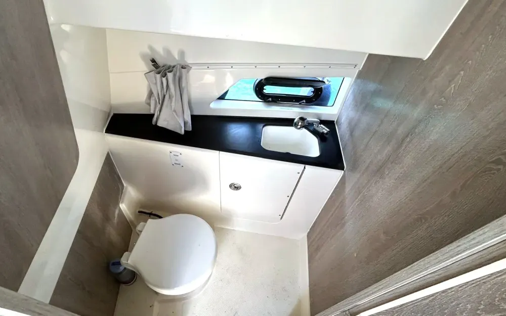 slider 15 Quicksilver Activ 875 Sundeck