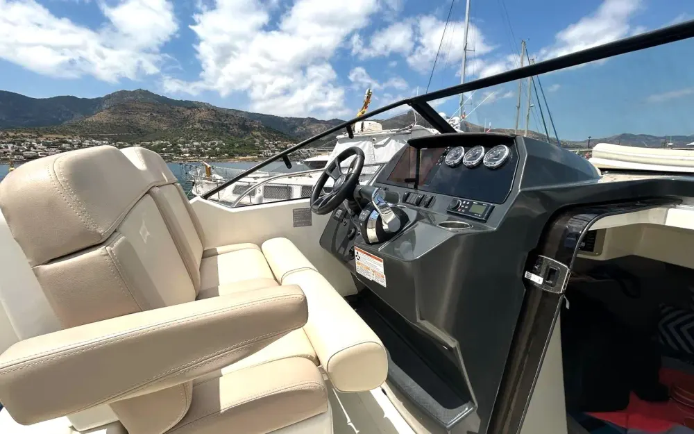 slider 8 Quicksilver Activ 875 Sundeck