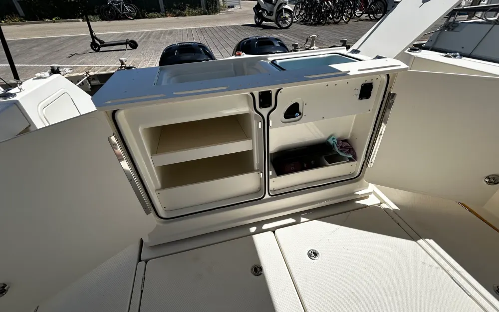 slider 3 Quicksilver  905 Pilothouse