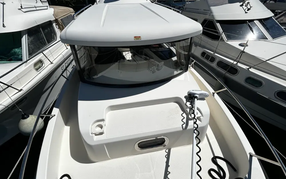 slider 2 Quicksilver  905 Pilothouse