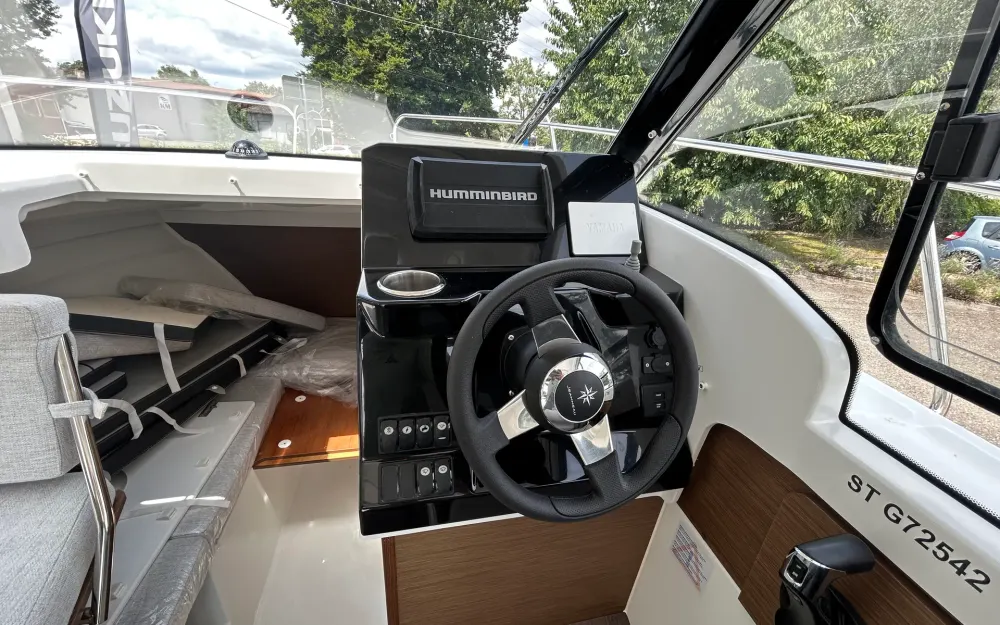 slider 7 Jeanneau Merry Fisher 695