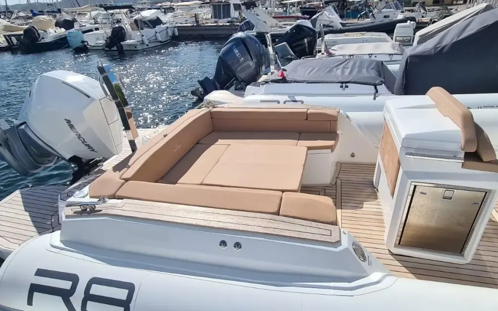 slider 10 Renier R8 Tourer