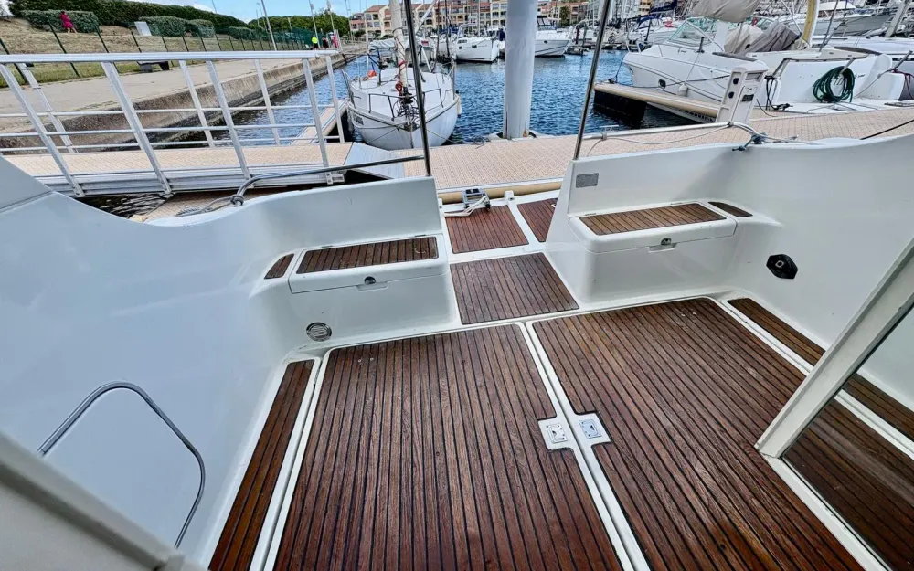 slider 4 Beneteau Flyer 10