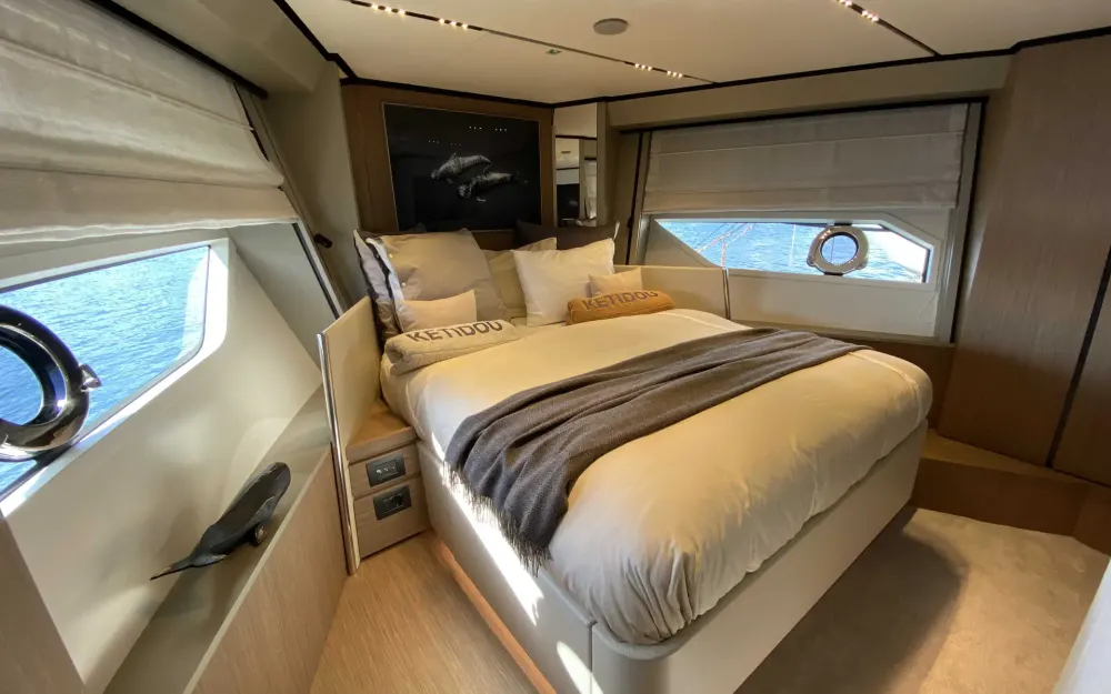 slider 11 Ferretti  720