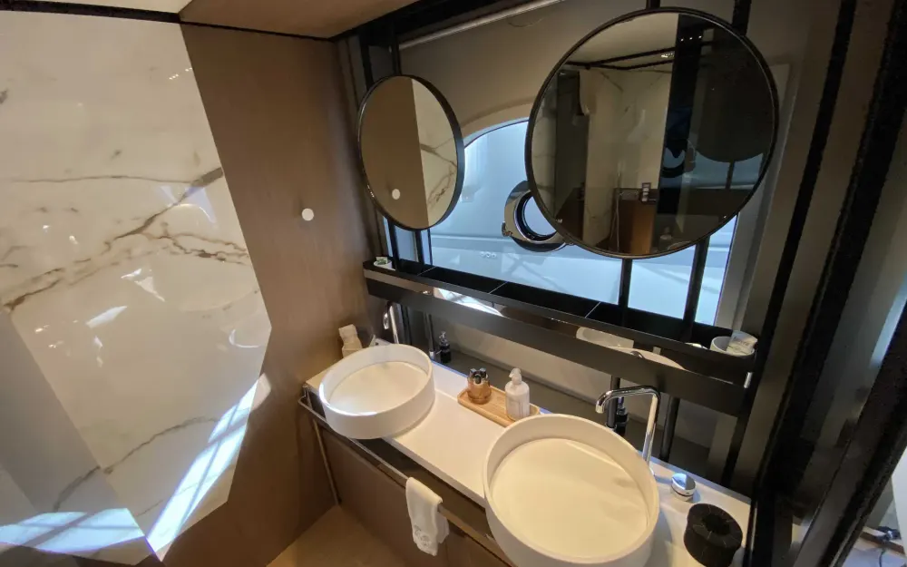 slider 12 Ferretti  720