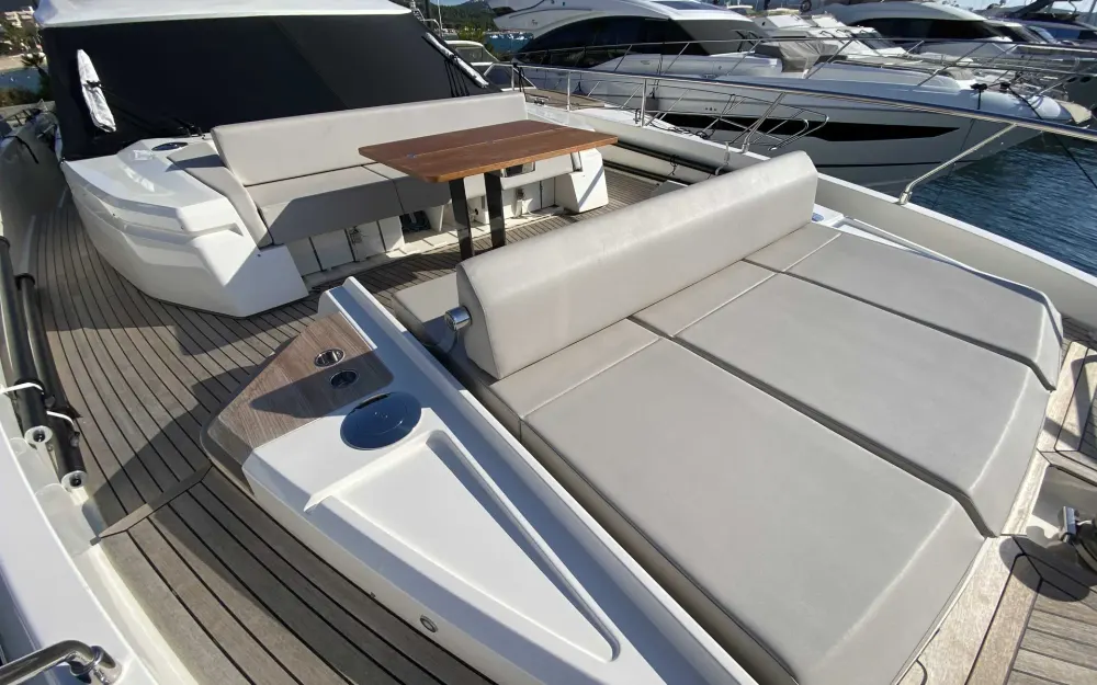 slider 1 Ferretti  720