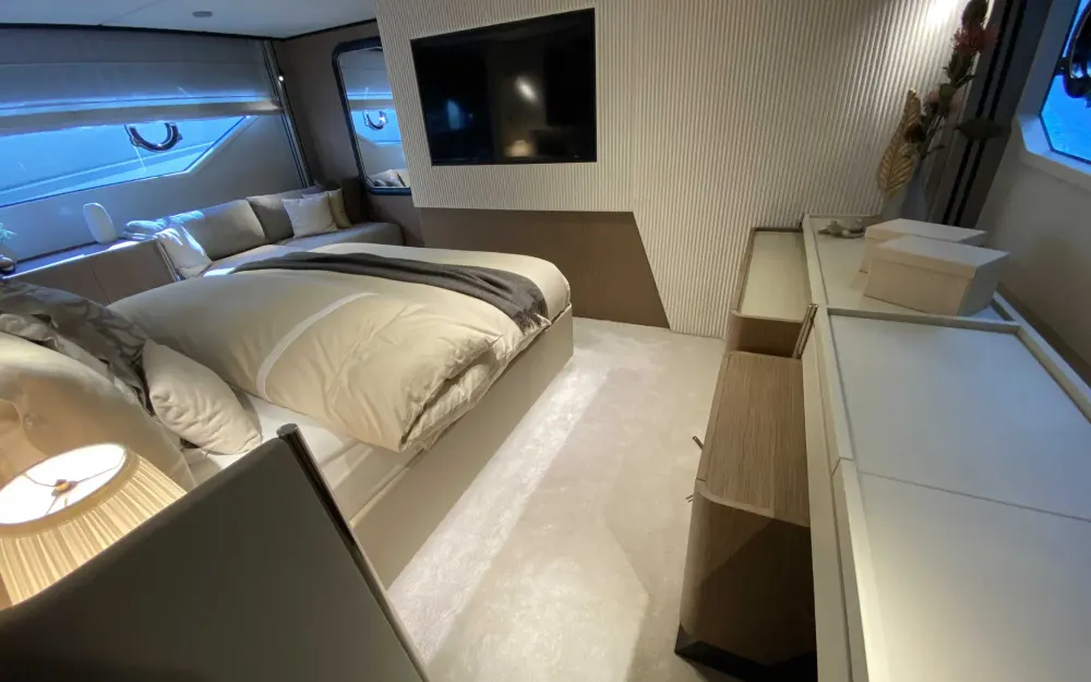 slider 2 Ferretti  720