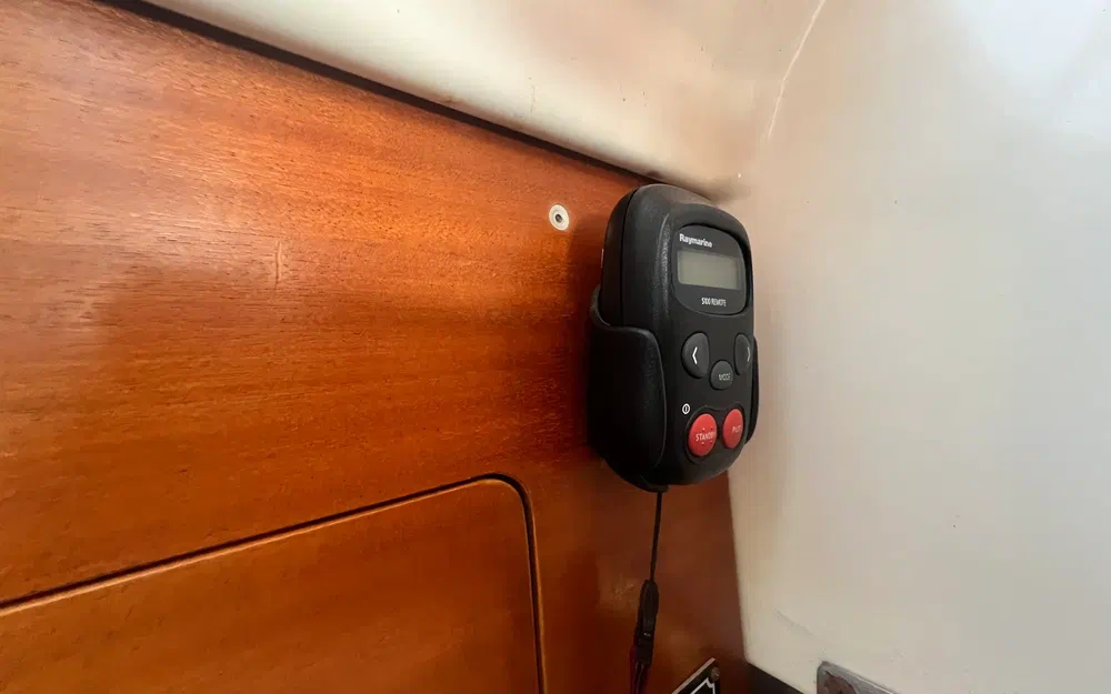 slider 11 Dufour 2800