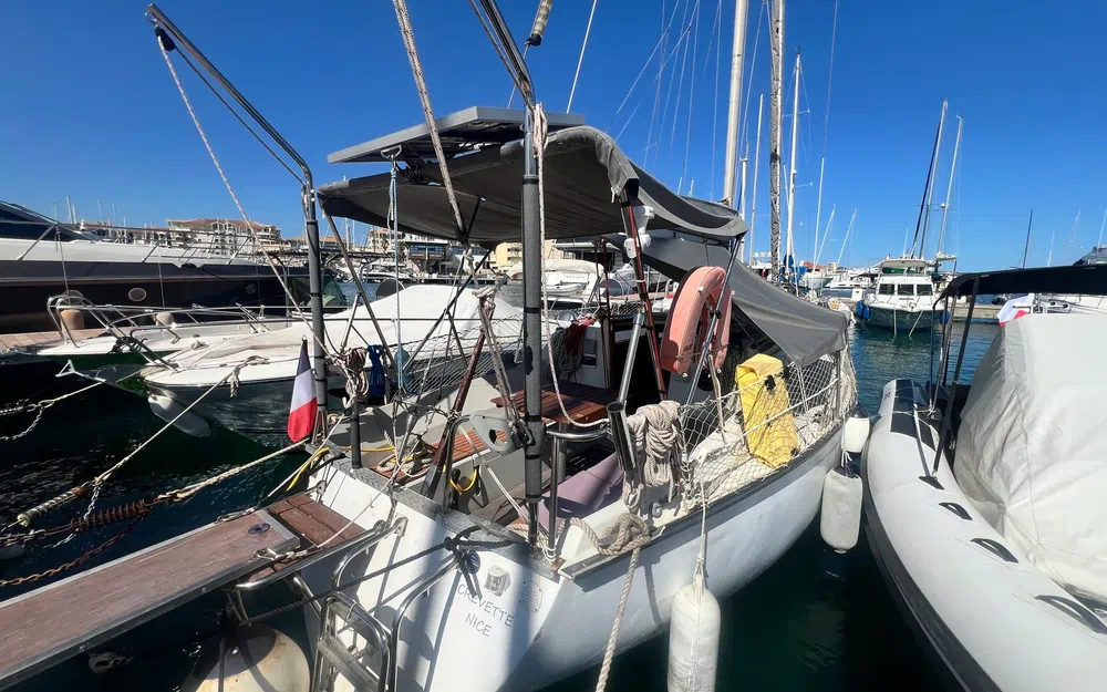 slider 0 Dufour 2800