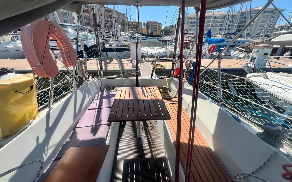 slider 30 Dufour 2800