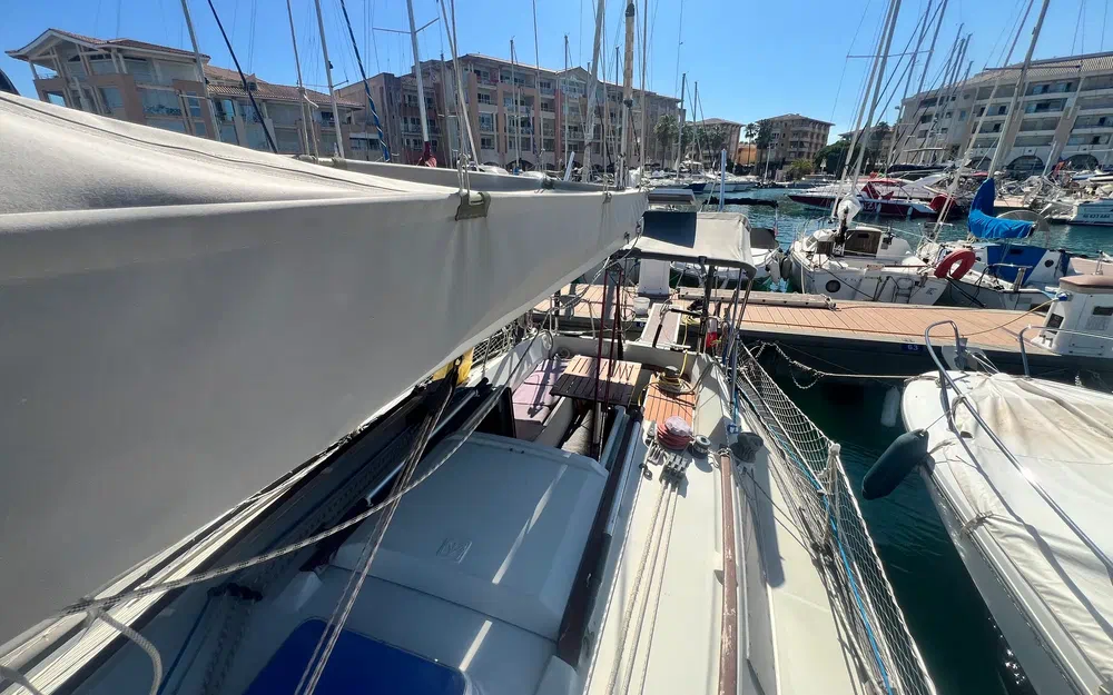 slider 42 Dufour 2800