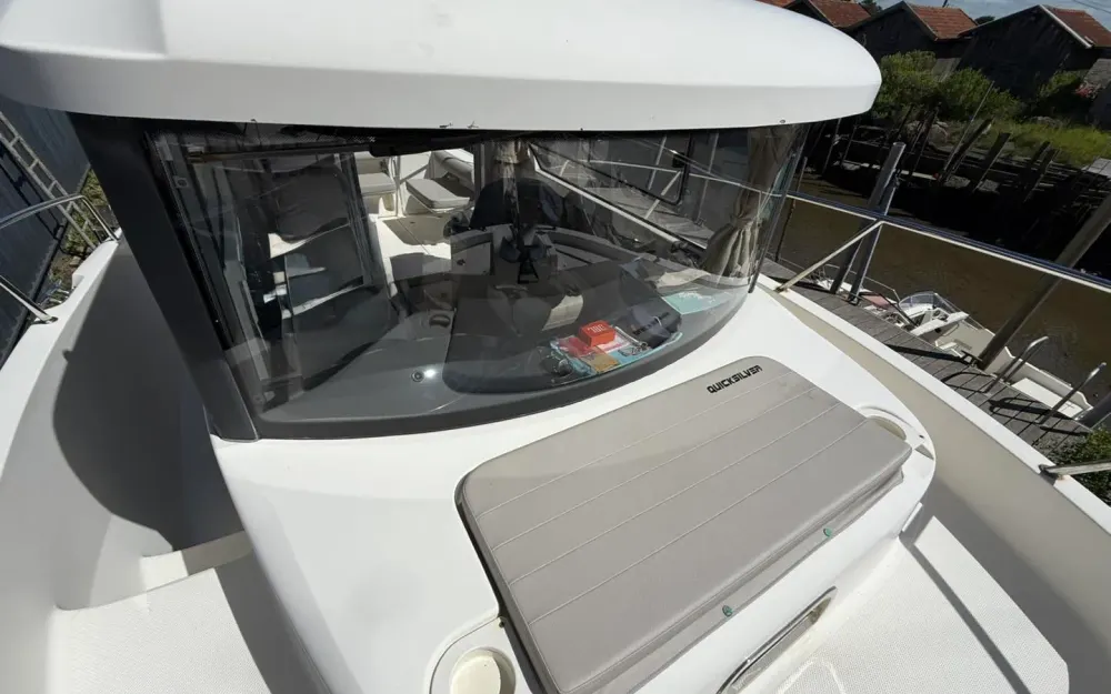 slider 17 Quicksilver  755 Pilothouse