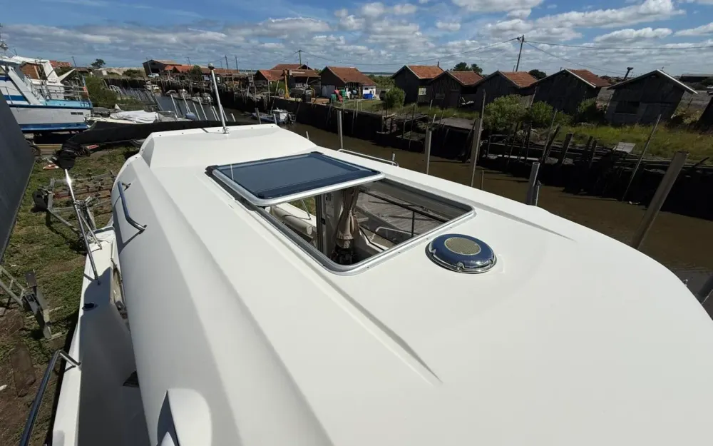 slider 1 Quicksilver  755 Pilothouse