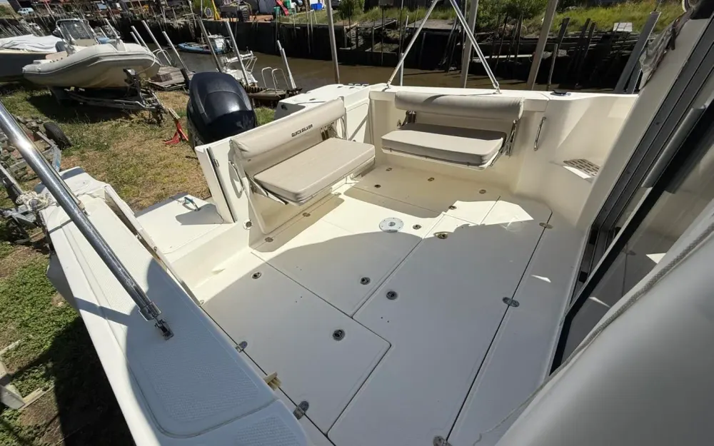 slider 28 Quicksilver  755 Pilothouse