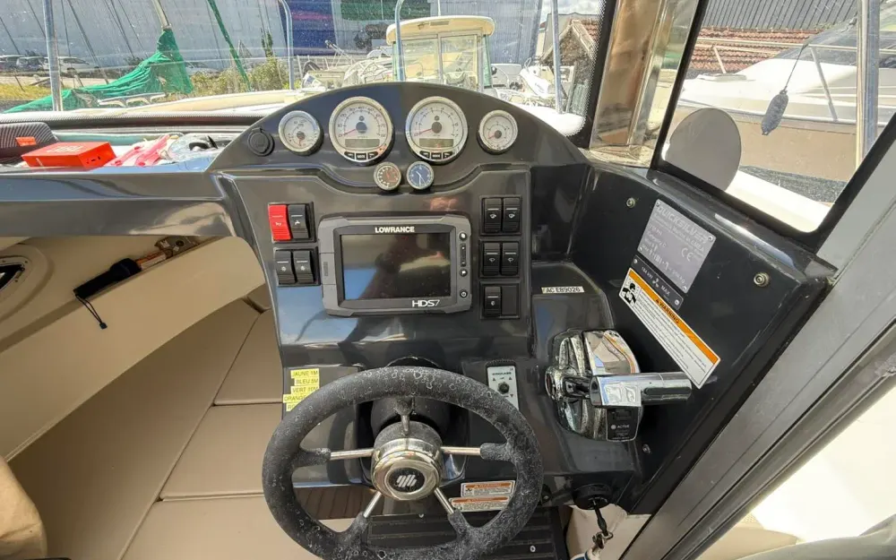 slider 3 Quicksilver  755 Pilothouse