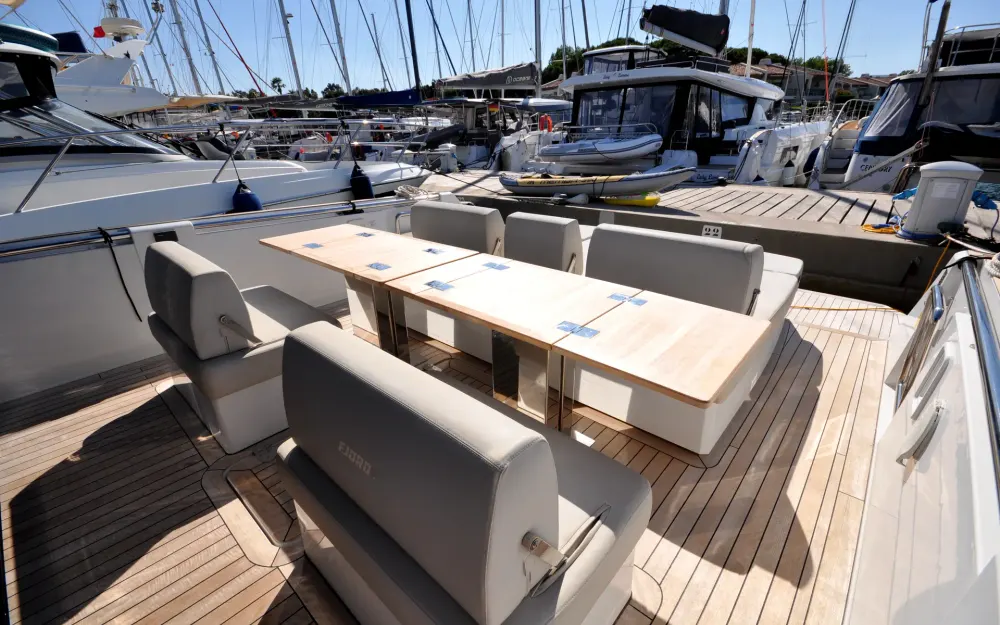 slider 11 Fjord  44 Open