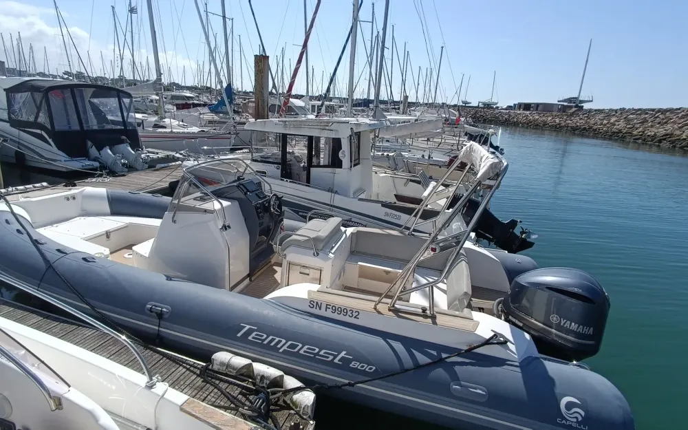 slider 1 Capelli Tempest 800Open