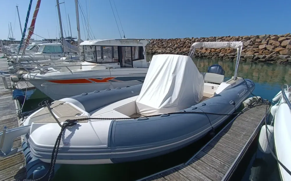 slider 8 Capelli Tempest 800Open
